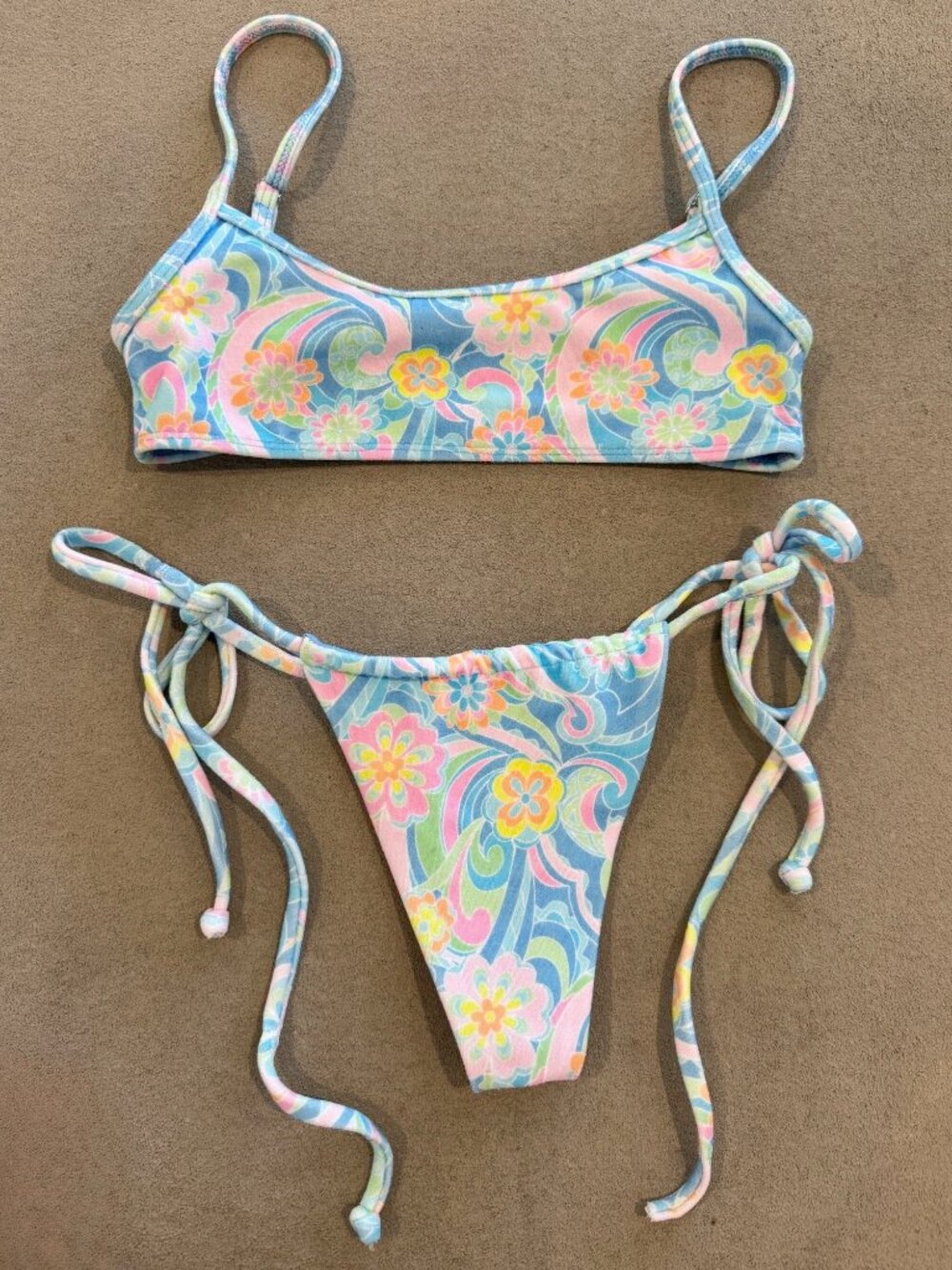 Frankies Bikinis Floral Bikini Set Size Small XS Summer Vacation Beach Resort